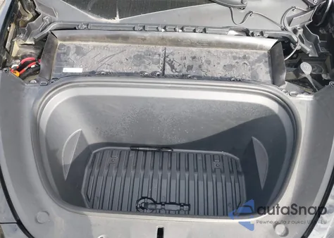 2023 Tesla Model Y Awd/Long Range Dual Motor All-Wheel Drive z USA, uszkodzony, nr VIN 7SAYGDEE2PA044328